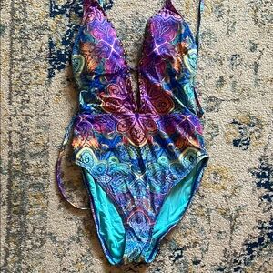 La Blanca womens One Piece in Purple and Blue. Size 6. Like new